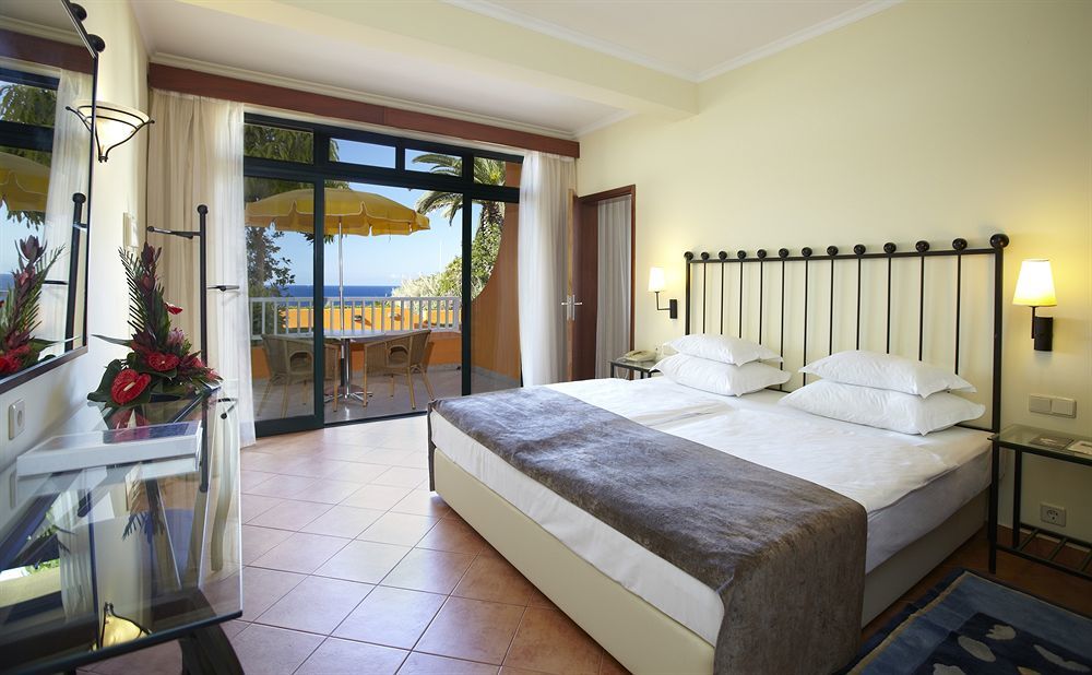 Hotel Alpino Atlantico Ayurveda Cure Centre - Adults Only Caniço Eksteriør billede